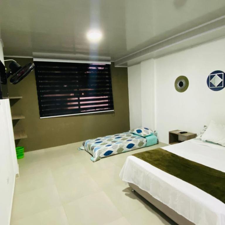 KlanDestino Hostal Santa Marta - Habitación Triple con baño privado - 2