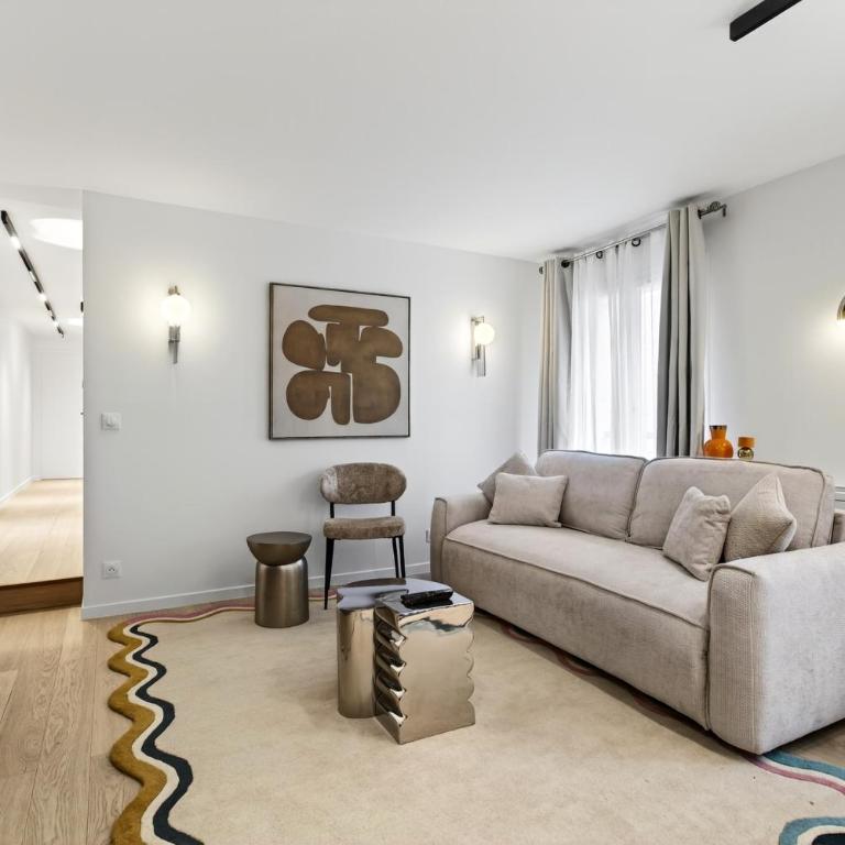 31 Flat 8 person St Lazare Galerie LaFayette Paris 8th - Appartement 3 Chambres - 1