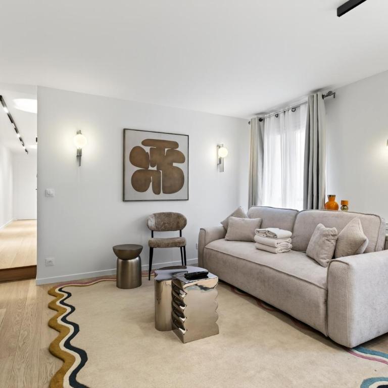 31 Flat 8 person St Lazare Galerie LaFayette Paris 8th - Appartement 3 Chambres - 2