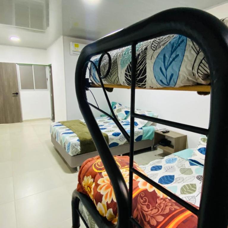 KlanDestino Hostal Santa Marta - Habitación Familiar con baño privado - 6