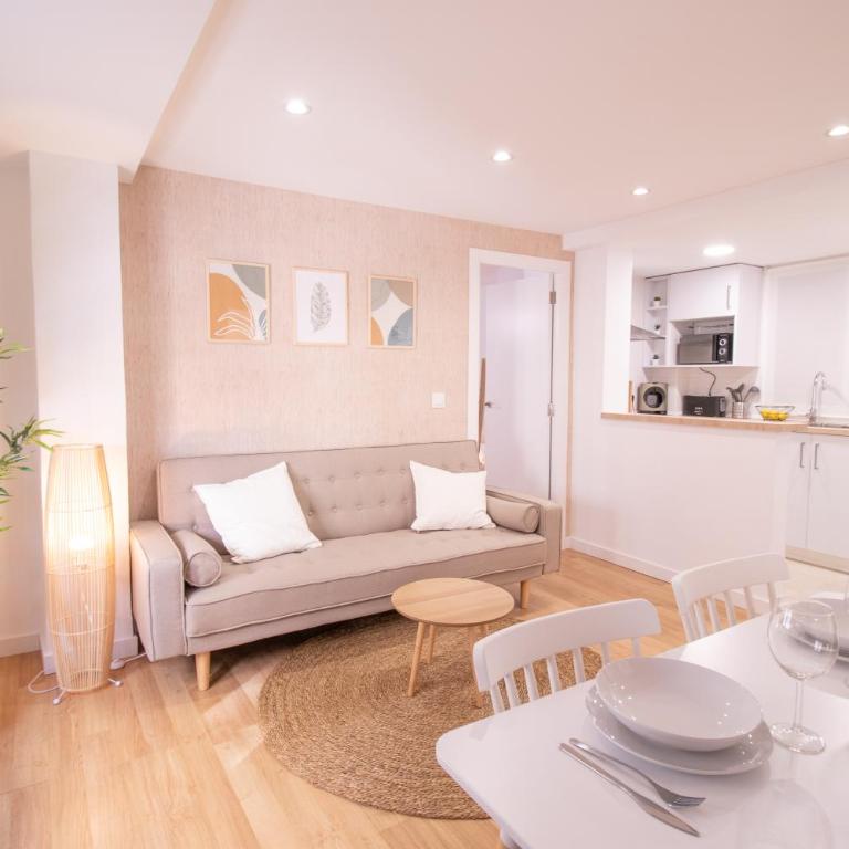 Malvarrosa by Concept Flats - Two-Bedroom Apartment - 11