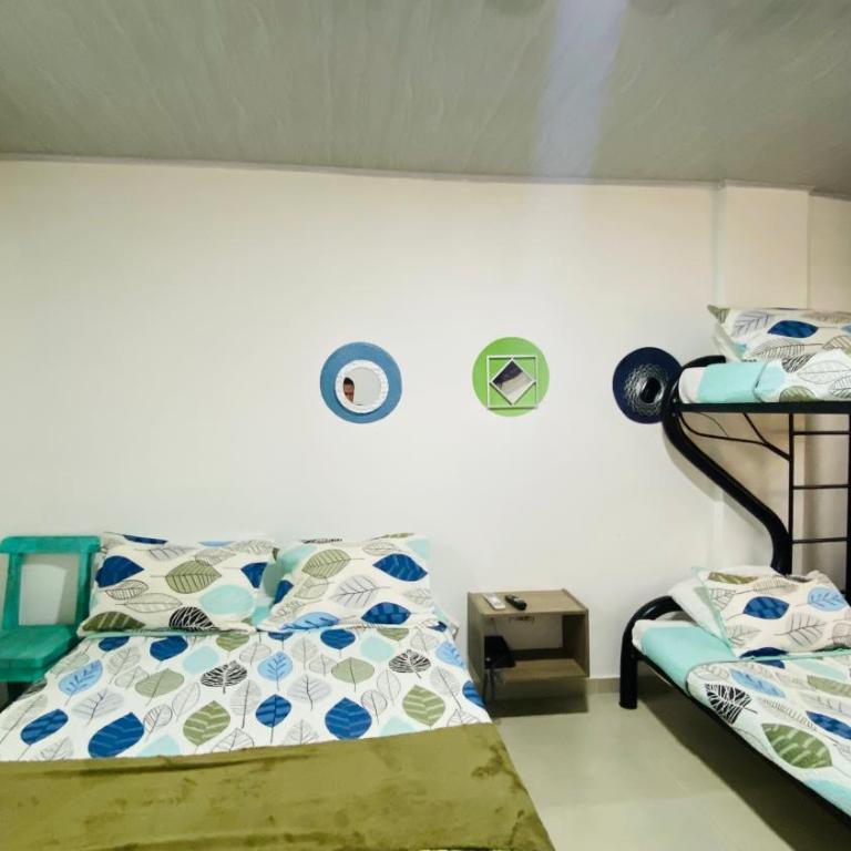 KlanDestino Hostal Santa Marta - Habitación Familiar con baño privado - 5