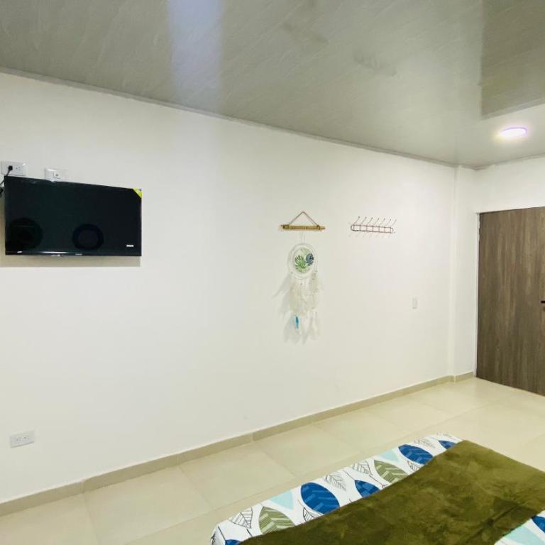 KlanDestino Hostal Santa Marta - Habitación Familiar con baño privado - 4