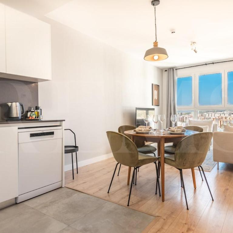 23rd Floor City Apartment with Pool & Gym REMS - Apartamento de 2 dormitorios - 26