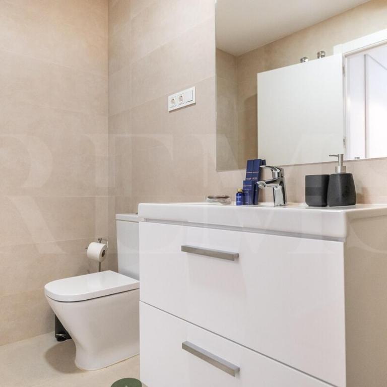 23rd Floor City Apartment with Pool & Gym REMS - Apartamento de 2 dormitorios - 19