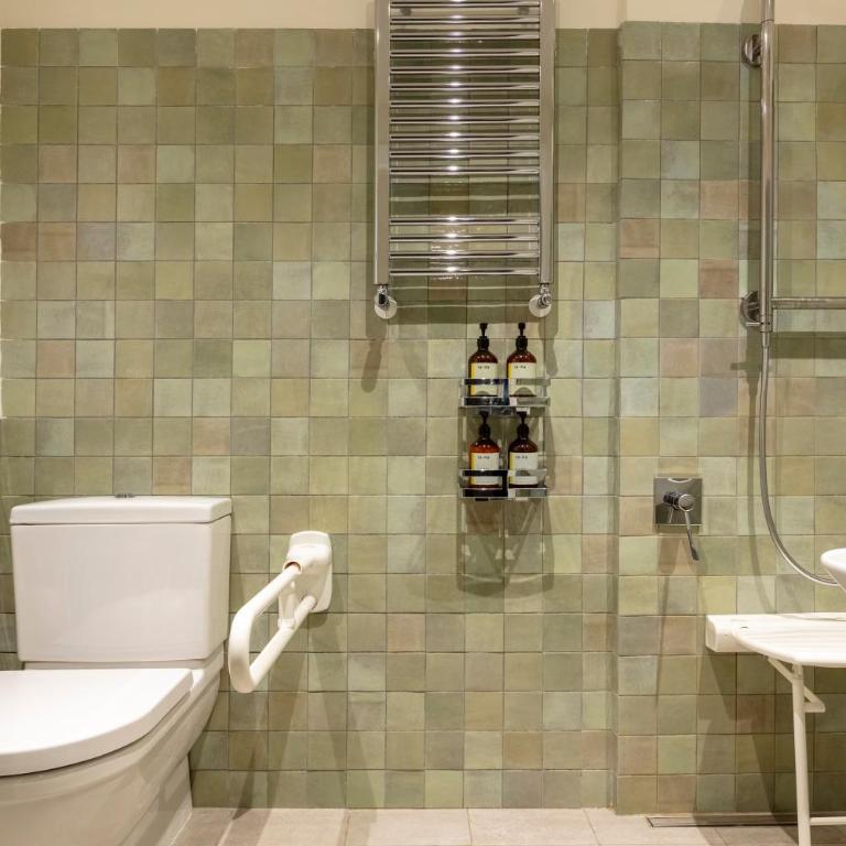 Bob W Rome Testaccio - Spacious Room - Balcony - 11