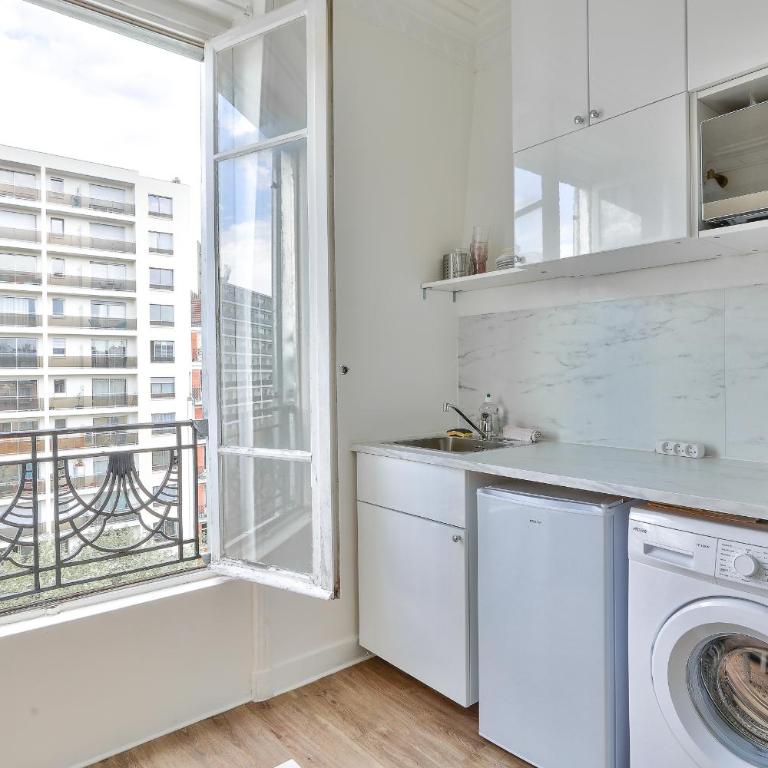 Magnifique studio à proximité du métro - Studio - 12