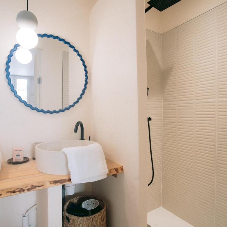 Les archives de Georges 153 - Appart' de standing en centre-ville - Balcon privé, Climatisation, Caméra de vidéo surveillance - Studio mit Balkon - 4