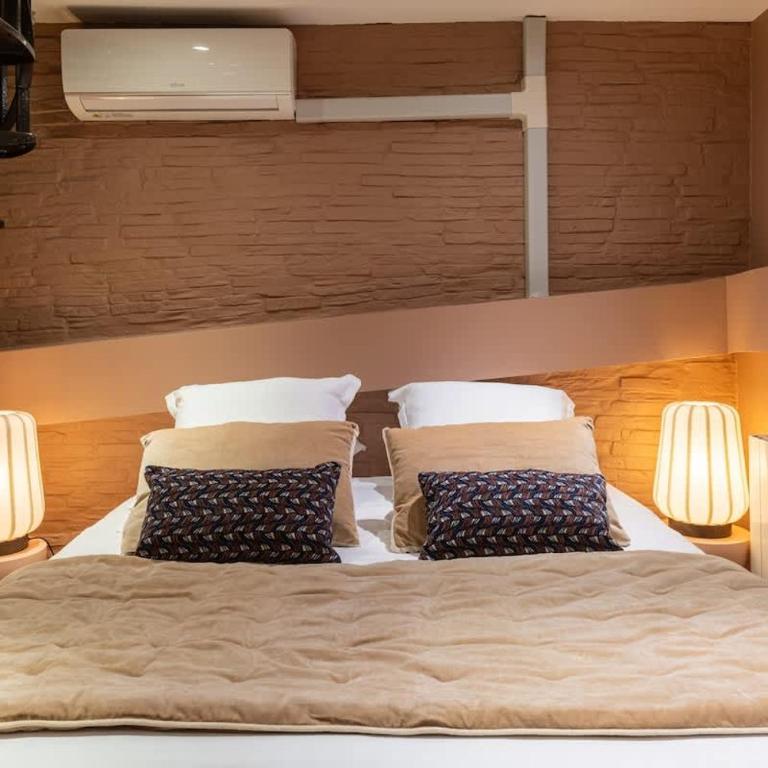 Loft rare avec patio chic - Tour Eiffel - Appartement - 14