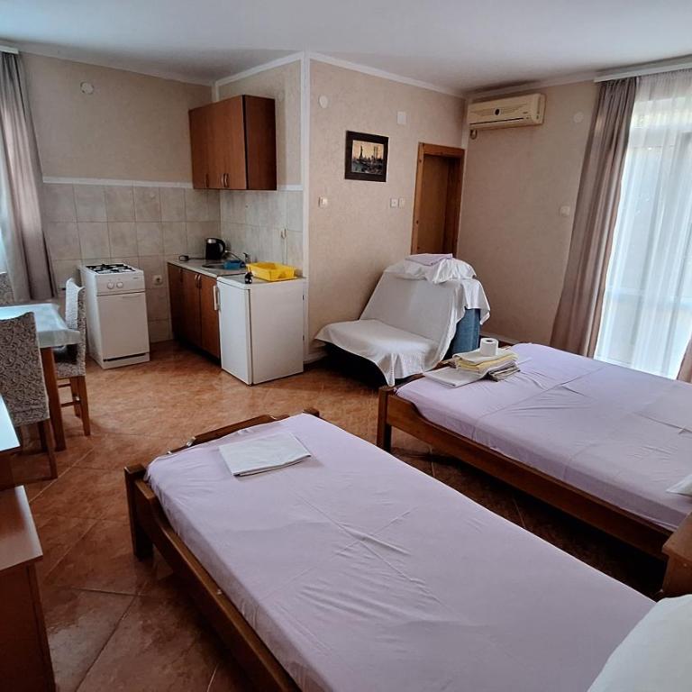 Ivanovic Family Studio Apartments - Studio - 3