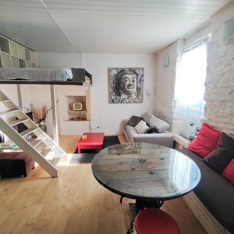 Au bord de l'eau à ConcarnOLoc - Studio Deluxe - 13