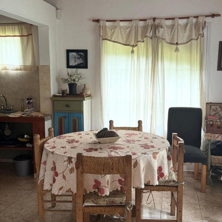 Casa quinta con pileta y parque en San Pedro - Two-Bedroom House - 25