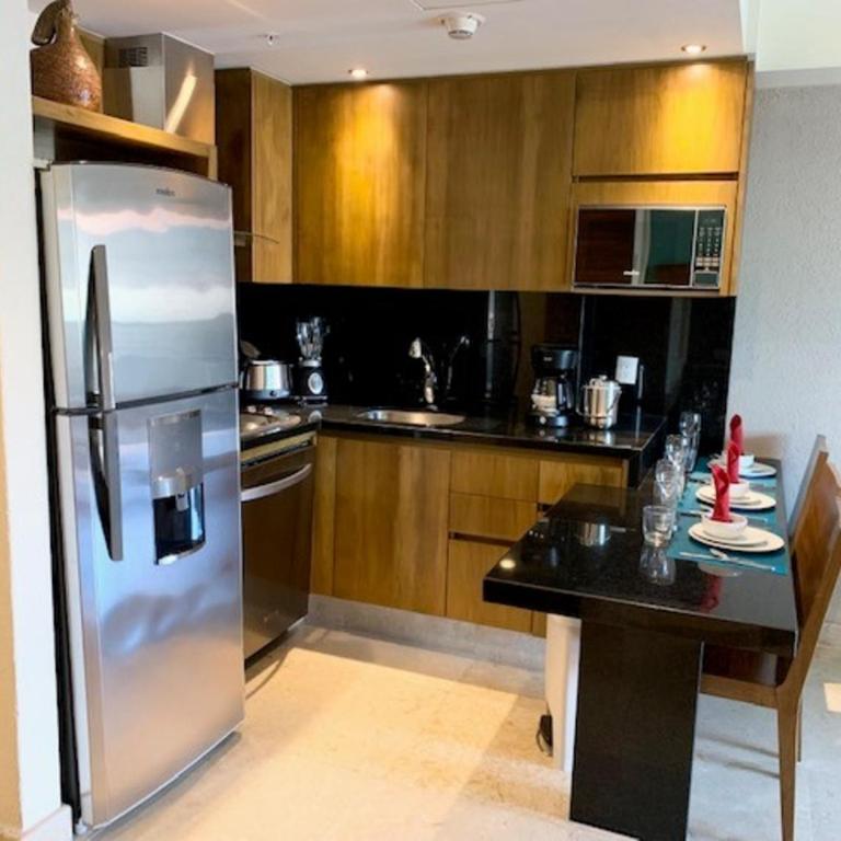 Buganvilias Owner Private Club Ambassador 1BR2B REQUEST DATE- See by Clay & Lisa - One-Bedroom Apartment with Balcony and Sea View - 43