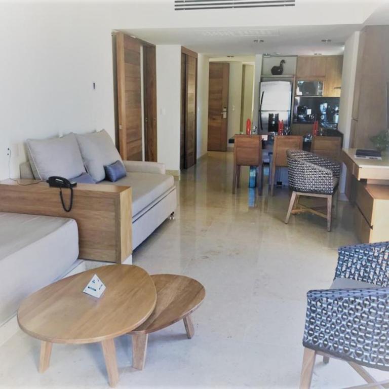 Buganvilias Owner Private Club Ambassador 1BR2B REQUEST DATE- See by Clay & Lisa - One-Bedroom Apartment with Balcony and Sea View - 56