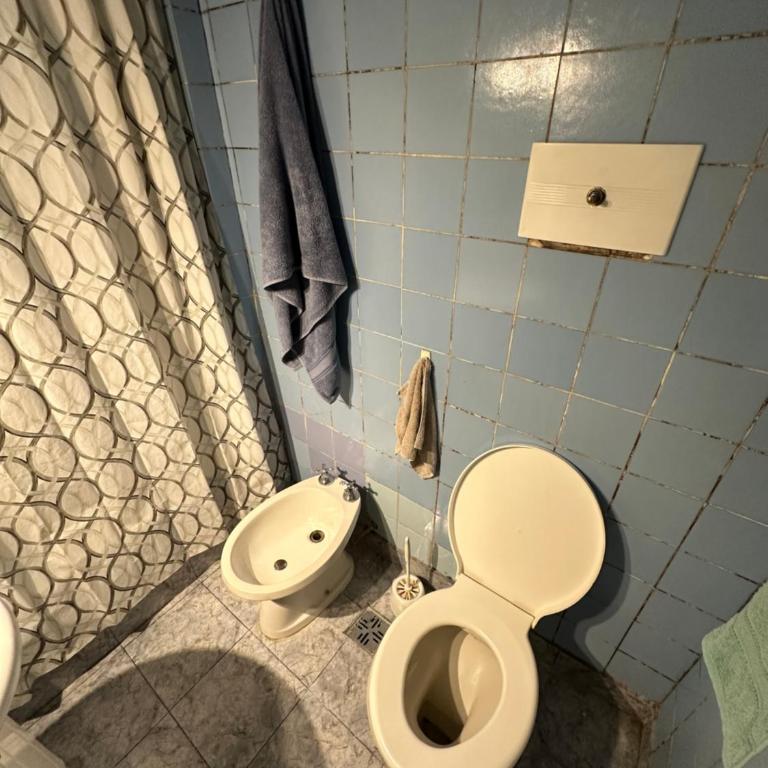 Dos ambientes frente al Hospital - Apartamento de 1 dormitorio - 12