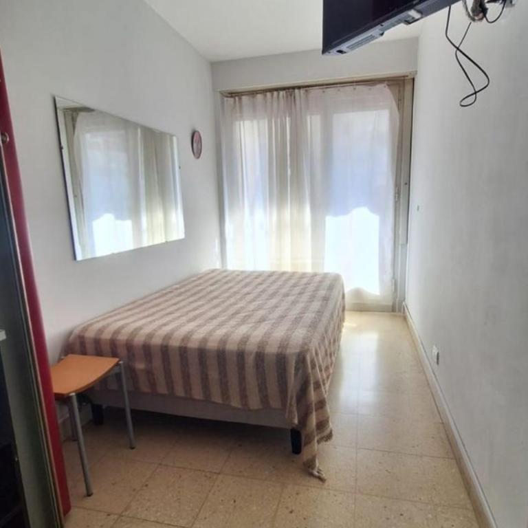 DEPARTAMENTO EN MAR DEL PLATA A 2 CUADRAS DE LA PLAYA CENTRO 4 PERSONAS Balcon,Playa las toscas,torreon - One-Bedroom Apartment - 2