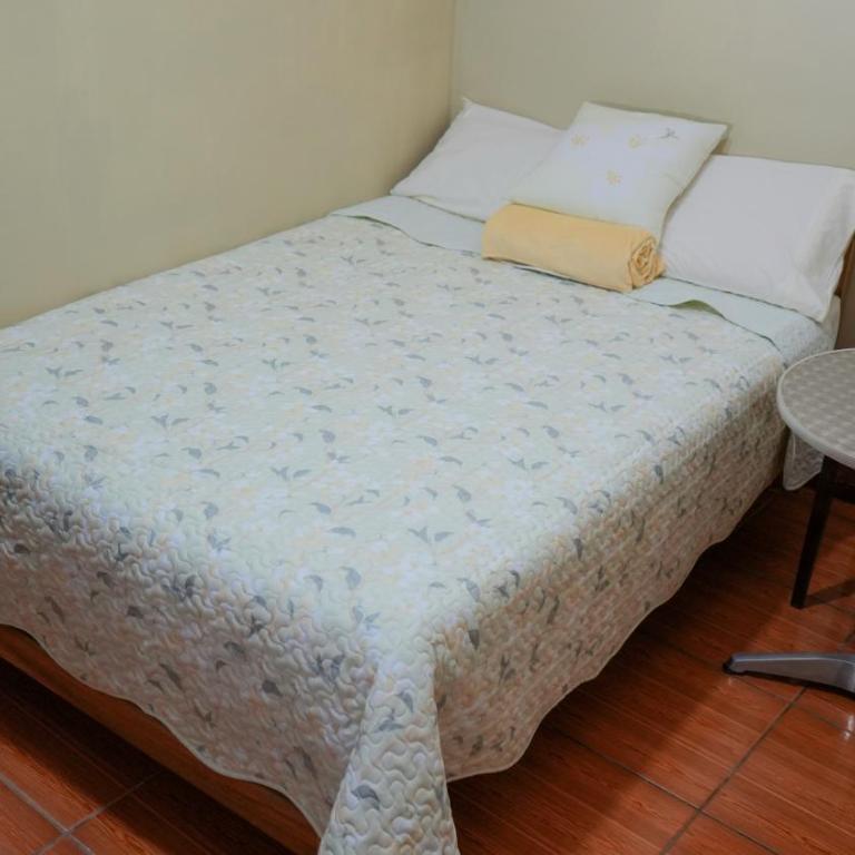 Hostal Aurora a 3 cuadras de la Plaza de Armas - Habitación Doble con baño privado - 5