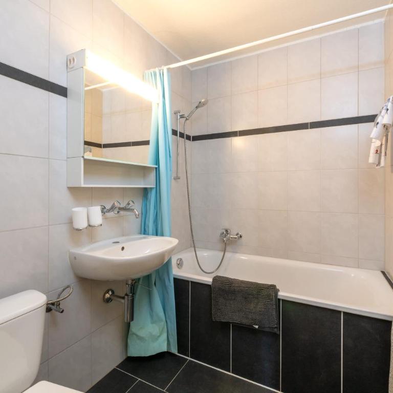 Chic and Cozy apartment in St Moritz with free parking - Apartment - 6
