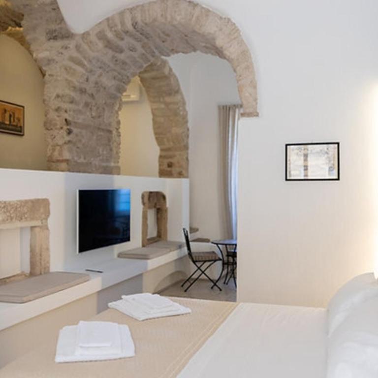 Tropea Vetera Luxury Home- Casa Forno 1638 - Double Room with Patio - 15