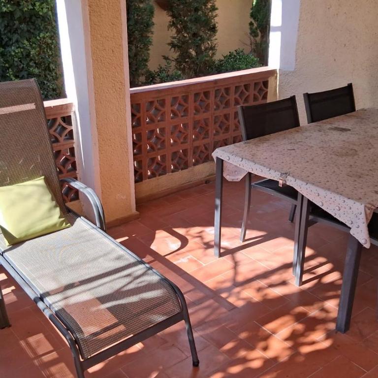 RESIDENCIA ALBERES -Apartamento completo con piscina, barbacoa, parking- B - Apartamento de 2 dormitorios con vistas a la piscina - 5