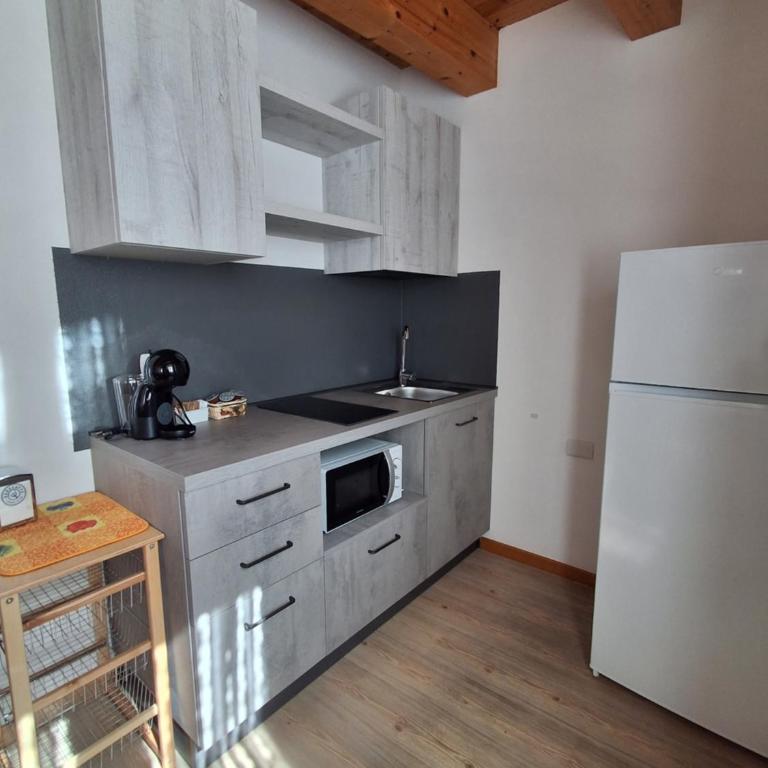 Cà mea Dina Apartments - Appartamento Deluxe con 1 Camera da Letto - 2
