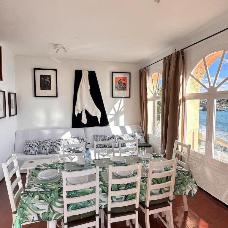 Apartamento con jardín a 11 metros de la playa. CG. - Apartamento - 28