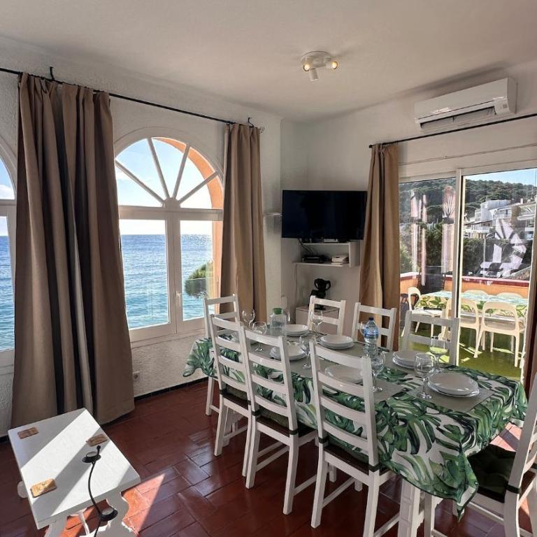Apartamento con jardín a 11 metros de la playa. CG. - Apartamento - 23