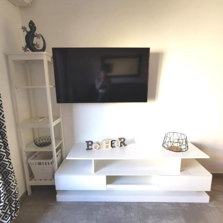Studio Serenity - Clim - WIFI - Parking - Piscine - Front de mer - Proche commerces et centre ville - Appartamento con 1 Camera da Letto - 9