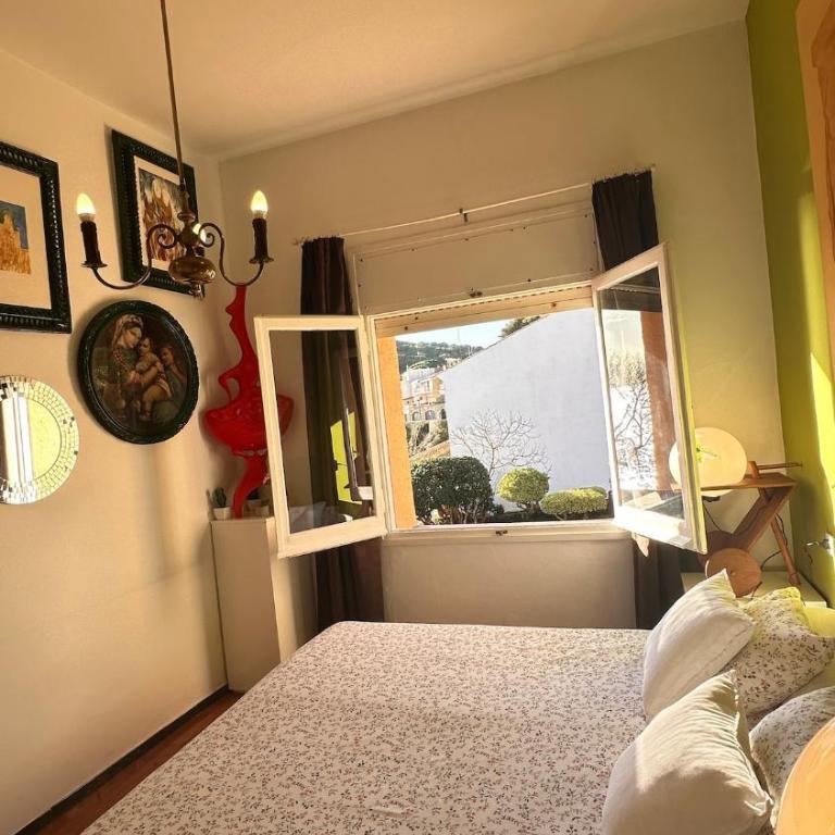 Apartamento con jardín a 11 metros de la playa. CG. - Apartamento - 11