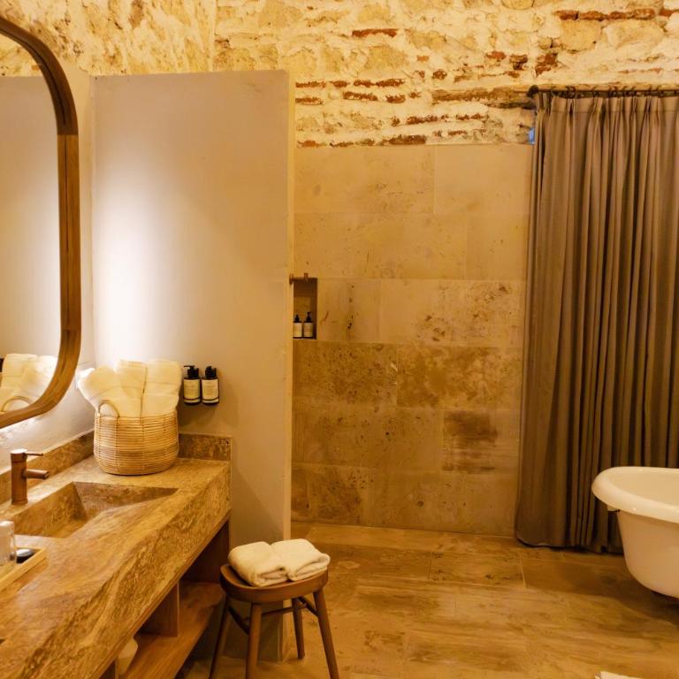 Hotel Casa Don Luis by Faranda Boutique, a member of Radisson Individuals - 1 Bedroom Suite-King Bed With Balcony - 6