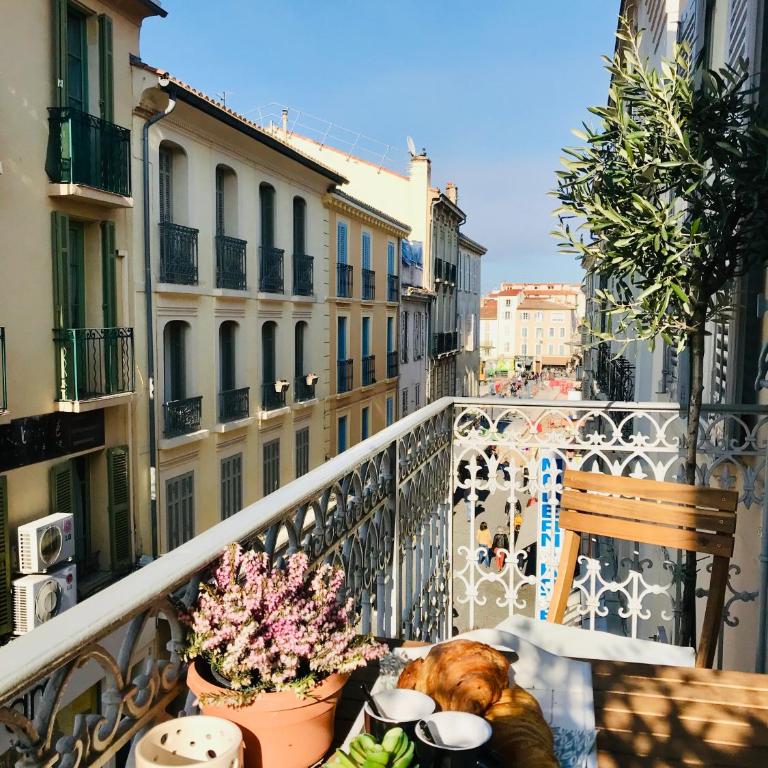 Balcony in Heart of Old Antibes, AC, View - Appartement avec Balcon - 19