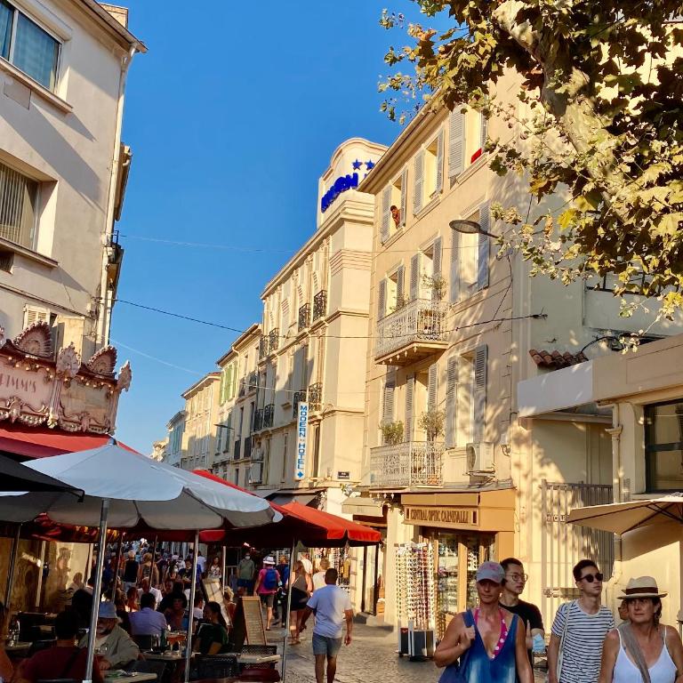 Balcony in Heart of Old Antibes, AC, View - Appartement avec Balcon - 16