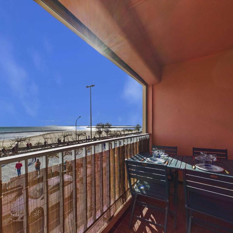 Appartement 2 pièces climatisé en front de mer au Grau d'Agde avec terrasse et accès direct à la plage - One-Bedroom Apartment - 8