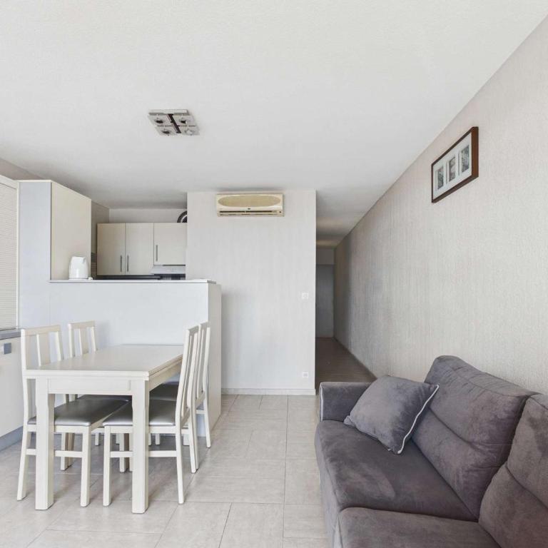 Appartement 2 pièces climatisé en front de mer au Grau d'Agde avec terrasse et accès direct à la plage - One-Bedroom Apartment - 10