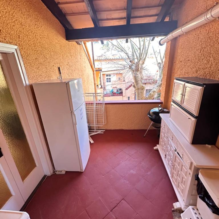 Apartamento con jardín a 11 metros de la playa. CG. - Apartamento - 85