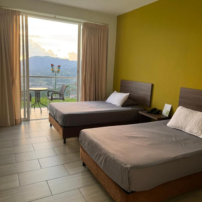 Hotel Entre Lomas - Habitación Doble Estándar con vistas a la montaña - 2 camas - 2