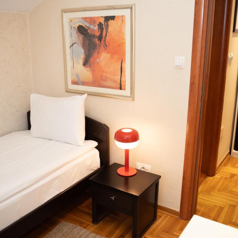 Villa Forest - Jednokrevetna Soba sa Pogledom na Vrt - 3