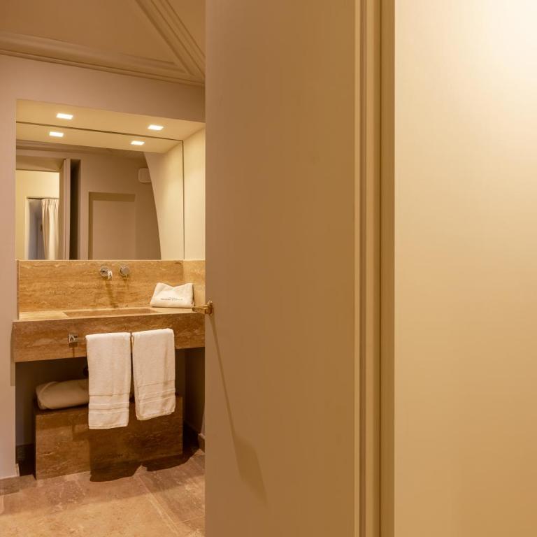 Dimora Storica Palazzo Borghese - Junior Suite Deluxe - 6