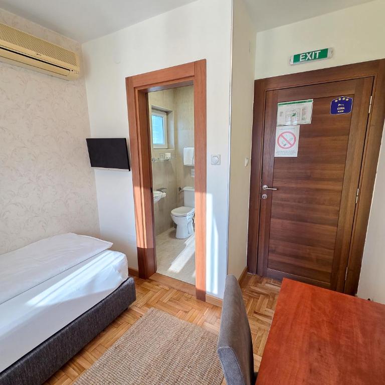 Villa Forest - Jednokrevetna Soba sa Pogledom na Vrt - 8