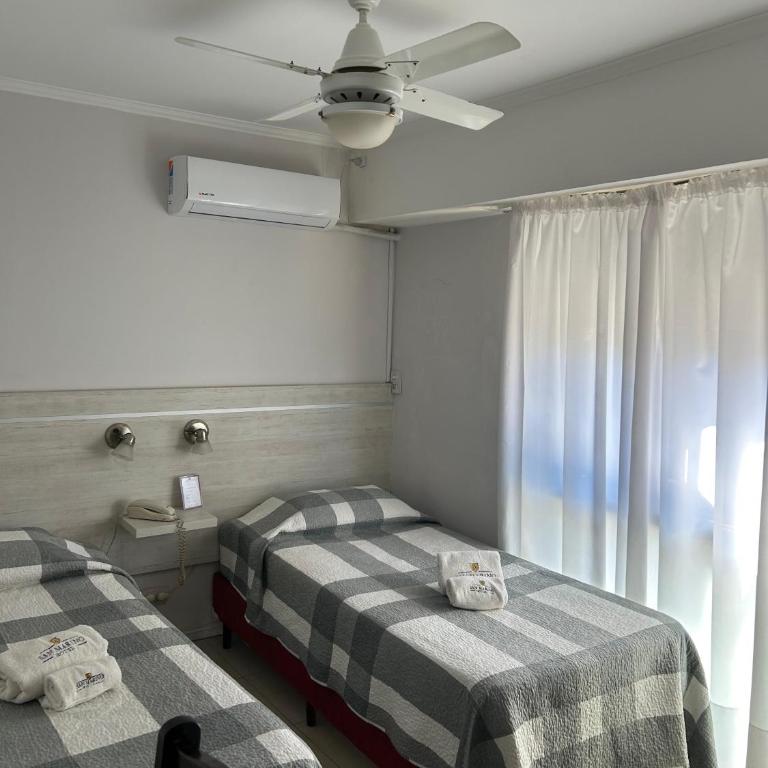 Hotel San Marino - Deluxe Twin Room - 1