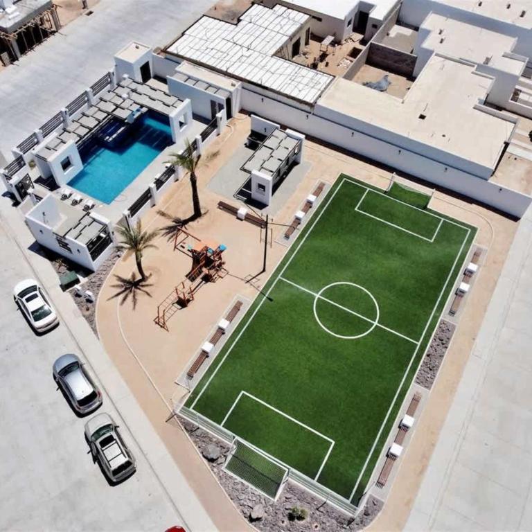 Contemporary In-Town Home with Pool Casa Cactus - Apartment - 33
