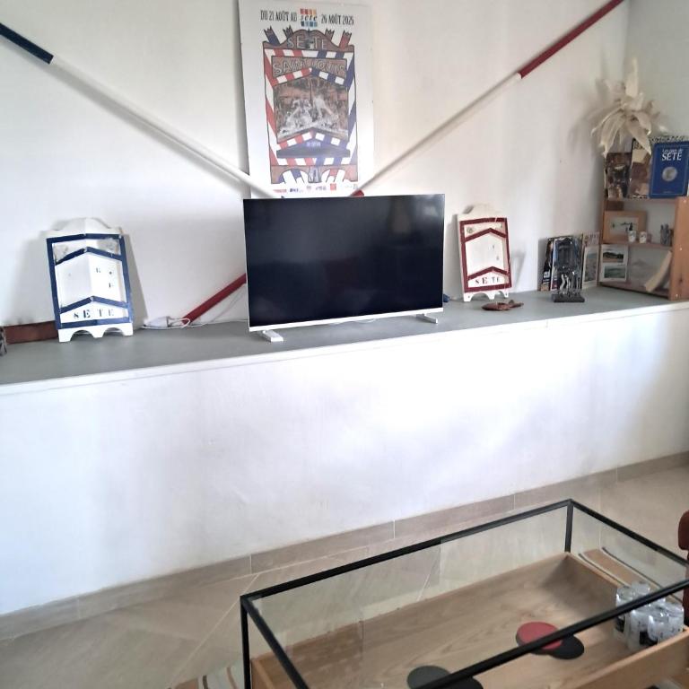 Aqui siem ben - Two-Bedroom Apartment - 28