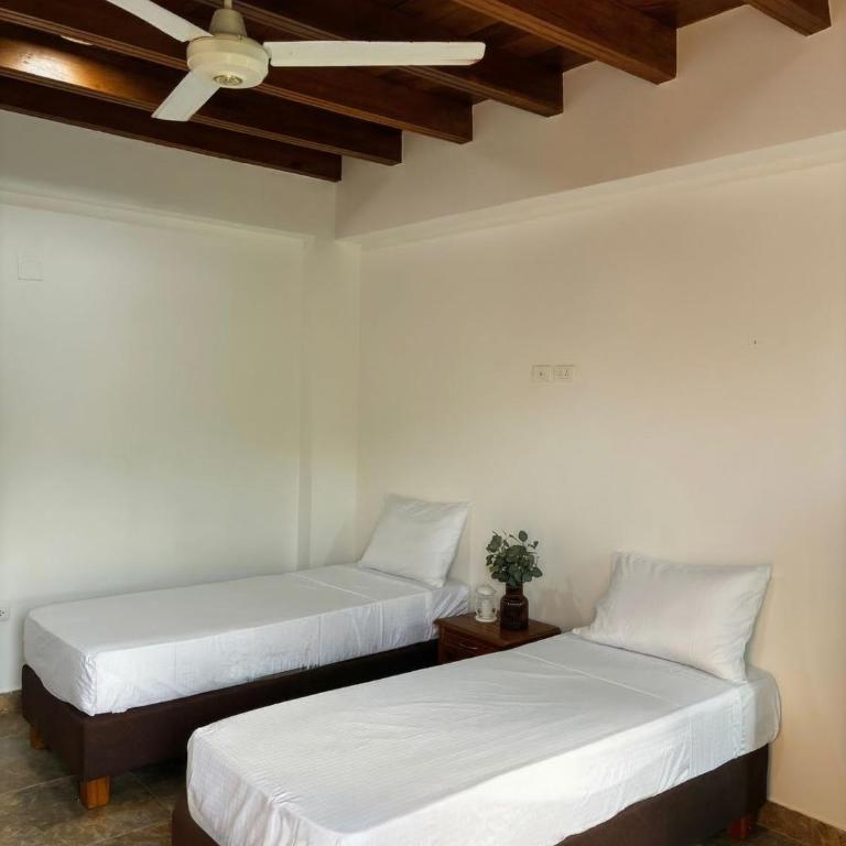 Los Pinos Beach Club Manzanillo - Family Room - 2