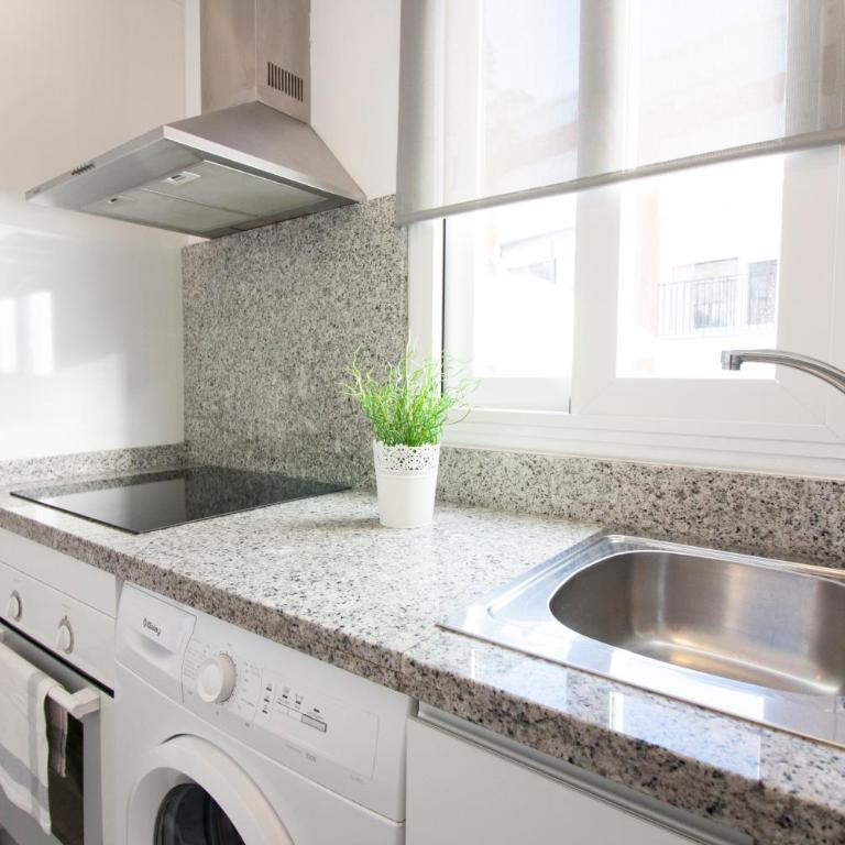 Fantastic Penthouse Malaga Center - Apartment with Terrace - 19
