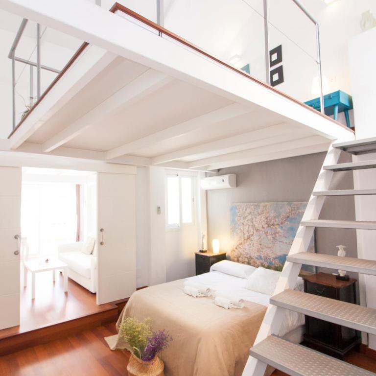 Fantastic Penthouse Malaga Center - Apartment with Terrace - 24