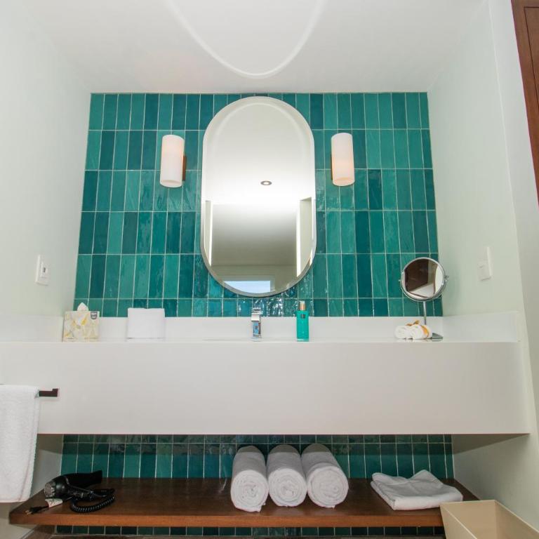 Hotel Casa Bahía Cozumel - Adults Only - Family Room with Sea View - 5