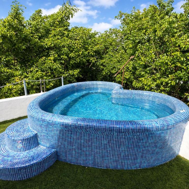Romantic Luxury Villa with Rooftop Jacuzzi - 50m from Beach - One-Bedroom Villa - 4