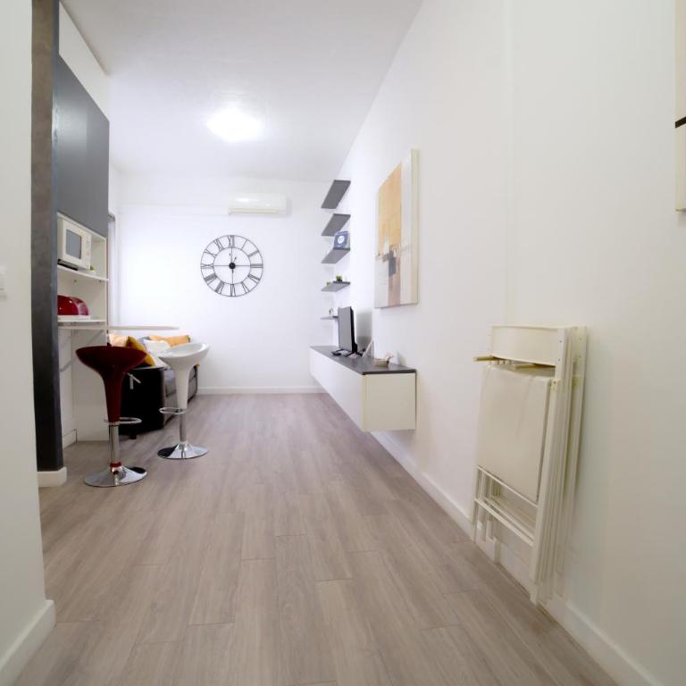 Promo Vacanza A Due Passi dal Mare in Centro a Pescara - Appartamento Deluxe con 1 Camera da Letto - 3