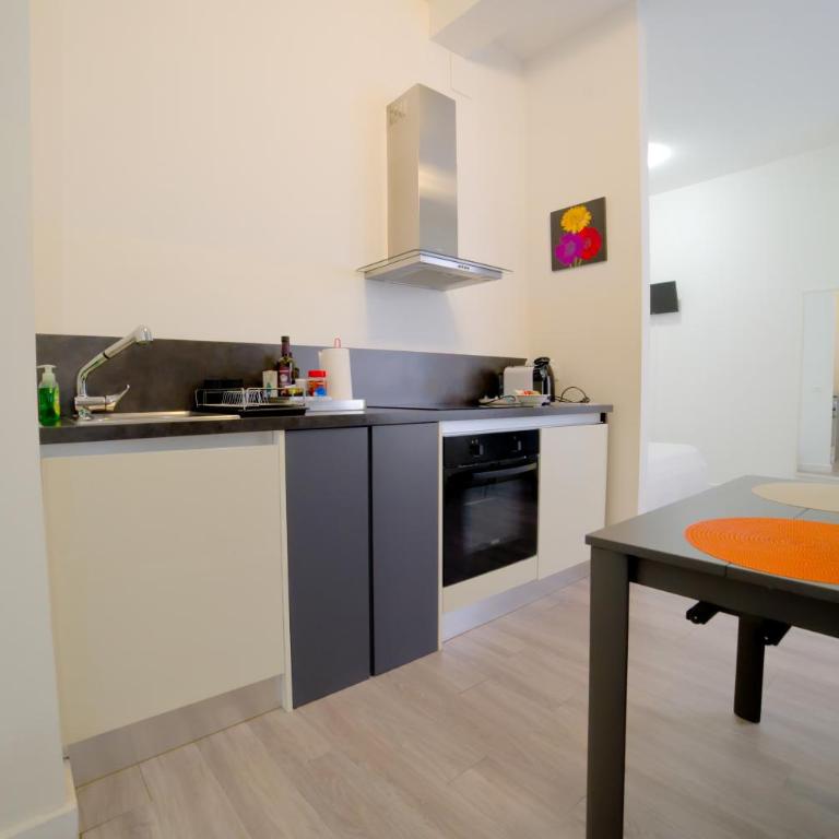 Promo Vacanza A Due Passi dal Mare in Centro a Pescara - Appartamento Deluxe con 1 Camera da Letto - 9