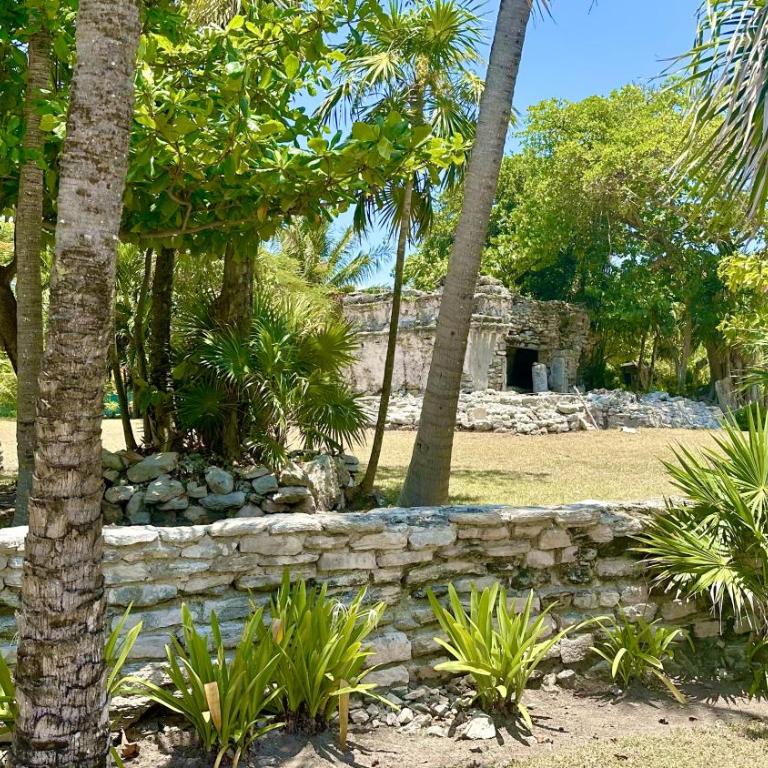 Romantic Luxury Villa with Rooftop Jacuzzi - 50m from Beach - One-Bedroom Villa - 17